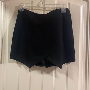 Envelope shorts